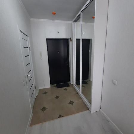 Апартаменты Кошкарбаева 45 б Астана Экстерьер фото